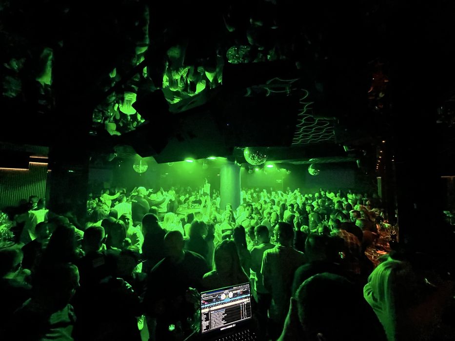 DJ Sensation /Атанас Кръстев/ Професионален Диджей