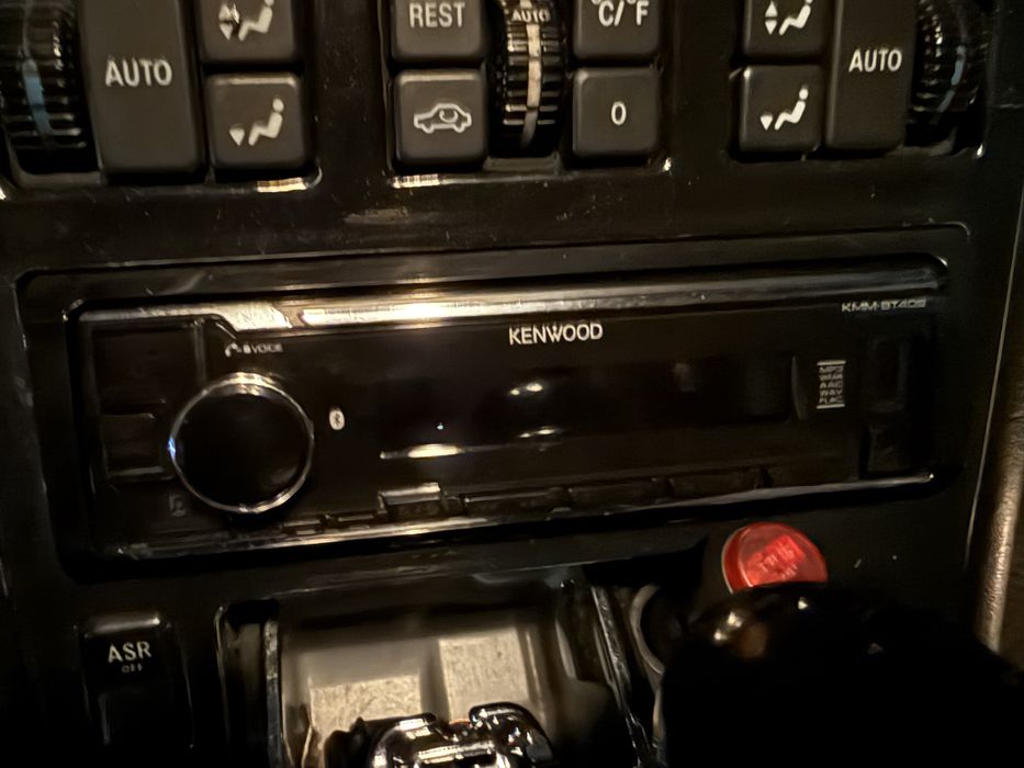 Kenwood kmm bt408 почти новый 2ай колдандым