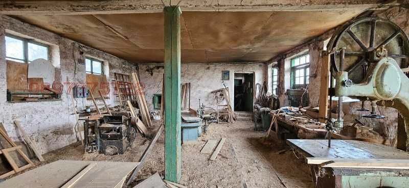 Продава се Промишлена сграда в Варна, Възраждане 1 - 256 кв.м за 157 €/кв.м - Снимка #3