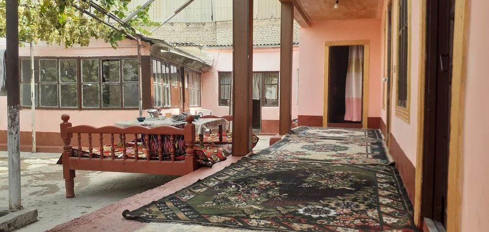 Фергона шахар текстил худуди жойлашган уй келишилган холода сотилади