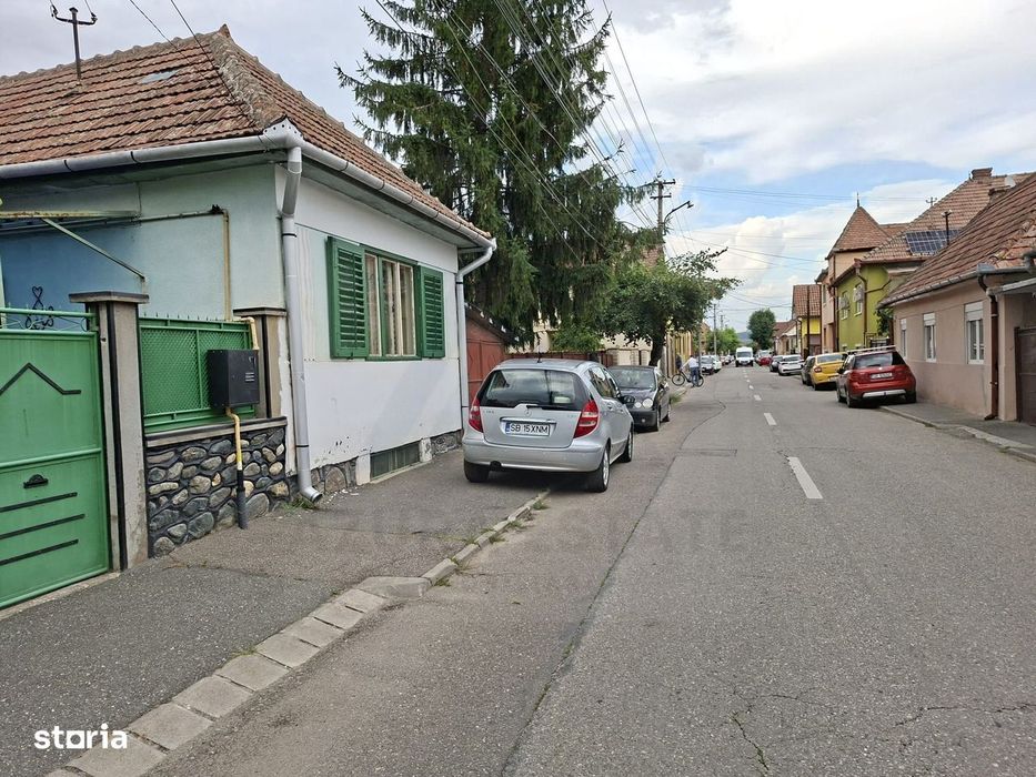 Casa individuala D+P+Pod teren 252 mp baie cu geam si curte in Sibiu