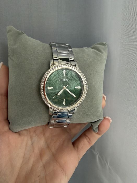 GUESS  Часовник с верижка от стомана, Сребрист