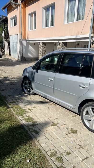 Vand vw touran 7 locuri