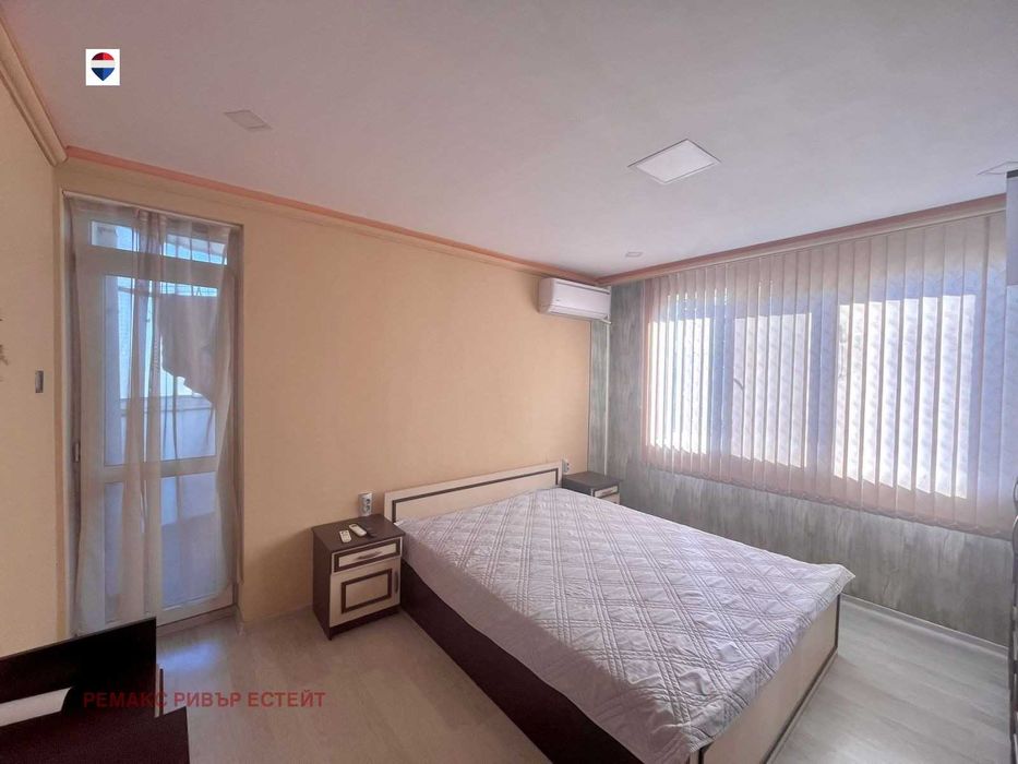 Продава се Тристаен апартамент в Русе, Родина 1 - 89 кв.м за 768 €/кв.м - Снимка #9