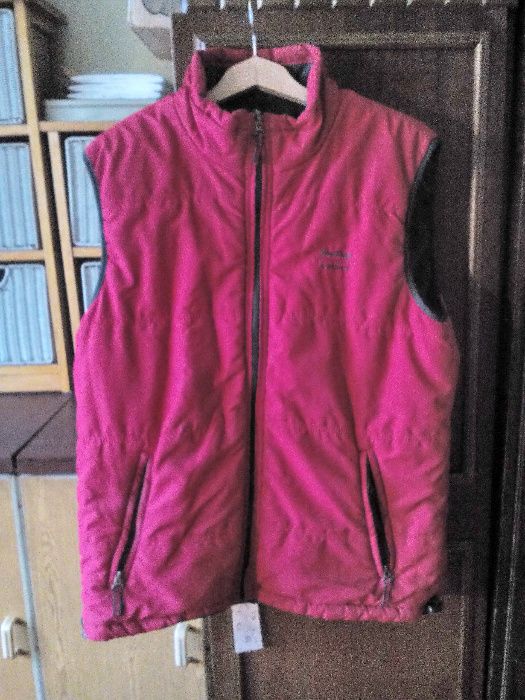 Продажам мъжки спортни суичъри,елеци