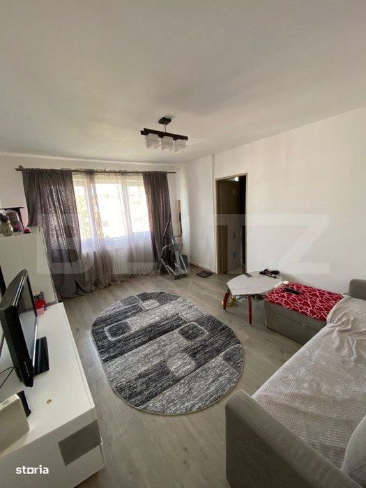 Apartament cu doua camere, semidecomandat — fotografia 1