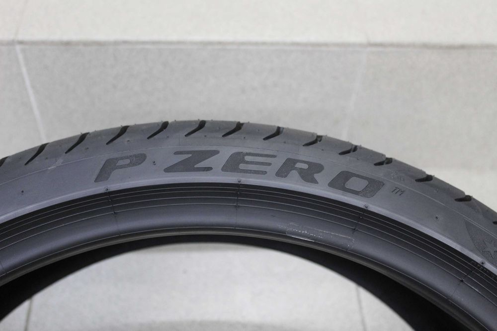 225/35-20 Pirelli P Zero RunFlat