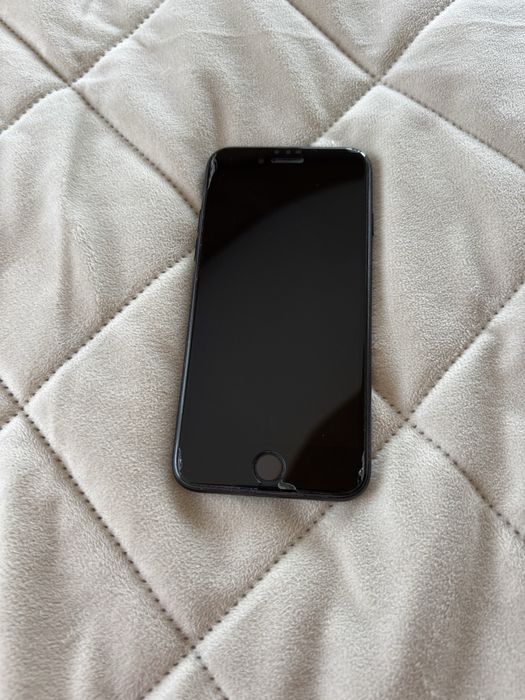 Продам  айфон  7 в идеале