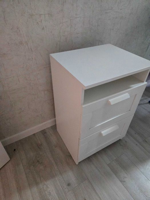 Продам тумбочку ikea