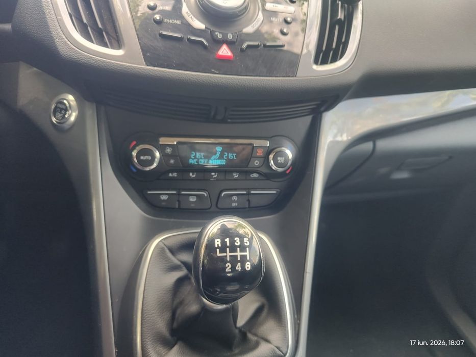Vând Ford C-Max grande