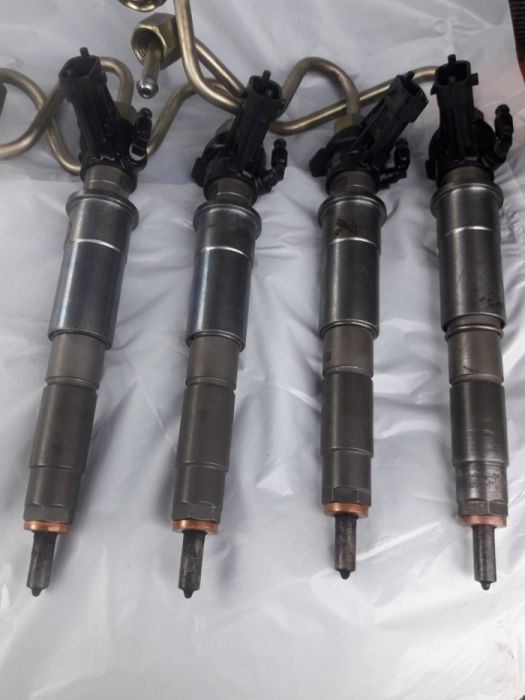 Injectoare Renault Trafic 2.0 DCI an 2007 cod 0445115007