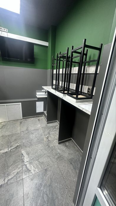 Продаётся готовая точка фастфуда.