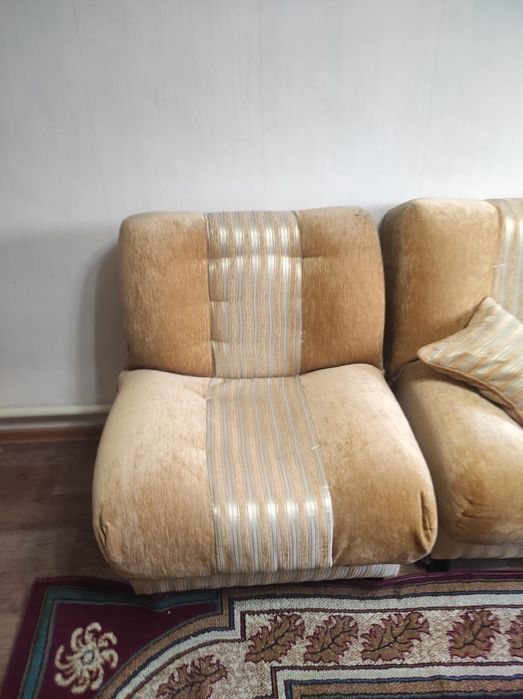 Диван с креслами