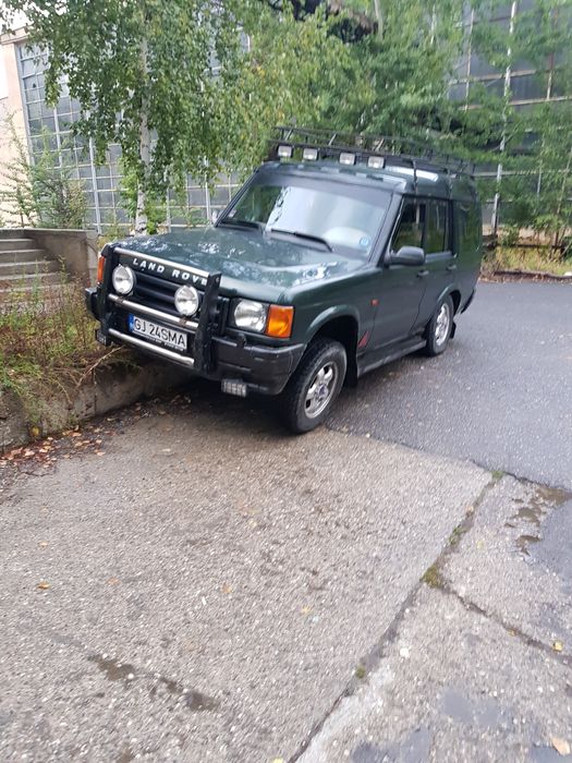 Bullbar / bara protectie- scut- universal cu 8 proiectoare incluse