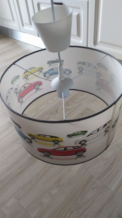 Candelabre și covoare