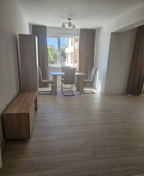 Дава се под наем Тристаен апартамент в Пловдив, Южен - 92 кв.м за 550 € - Снимка #2