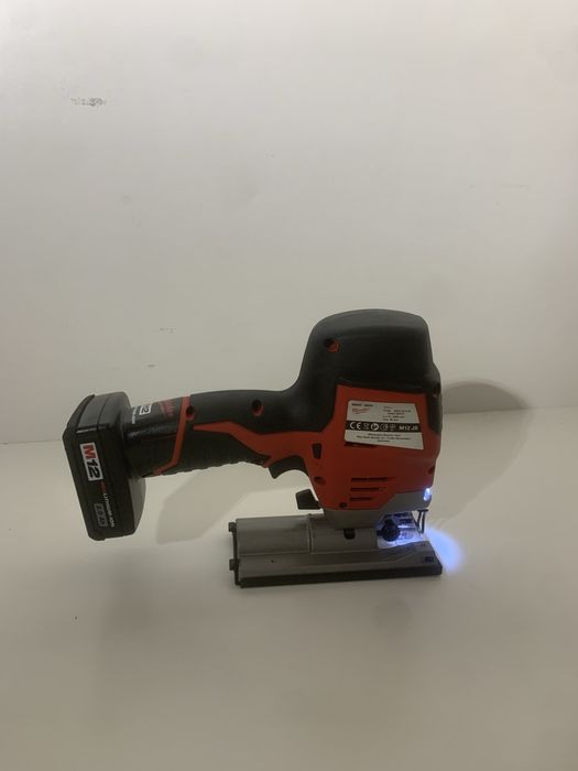 Milwaukee M12 JS pendular