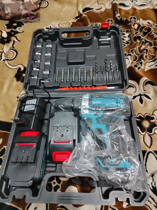 Продам новый шуруповерт