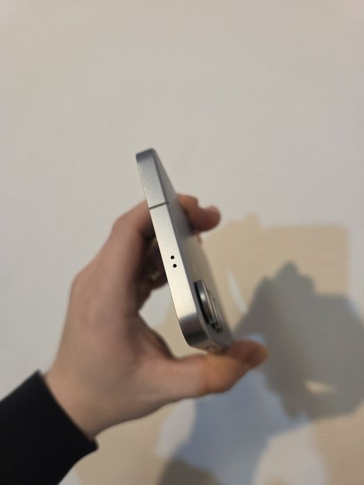 Vând Samsung Galaxy S25 FE