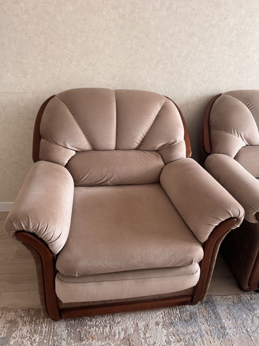 Продам диван в хорошем состоянии