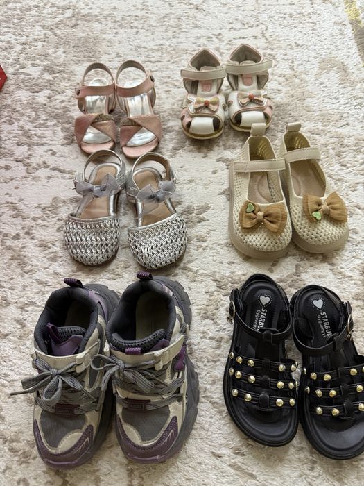 Обув для девочек 27-30 рр, стелка 18-19 см