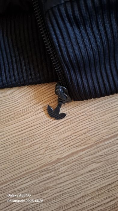 Vesta  Adidas Original!