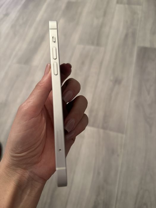 Iphone 12 в идельном состоянии