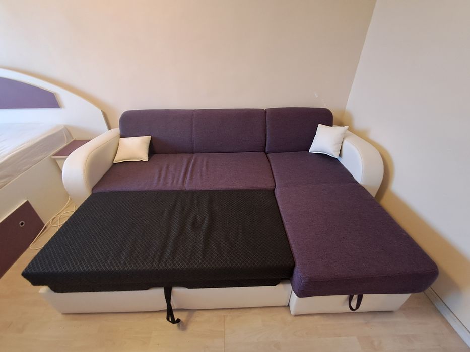 Vând dresing   cu  3 uși culisante  ,si mobila pentru televizor,pat de mijloc dec1,50 /2 m,colțar se poate  desface