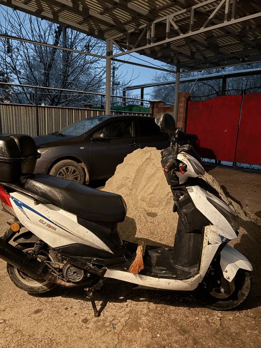 М8 веном 125 куб