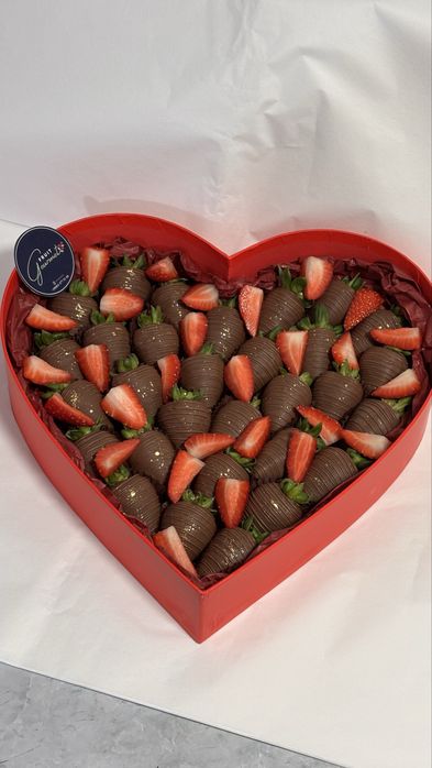 Клубника в шоколаде qulupnay Shokolad sovg’alar Подарки Шоколад