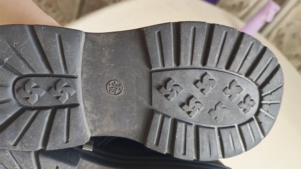 Продам обувь для девочки