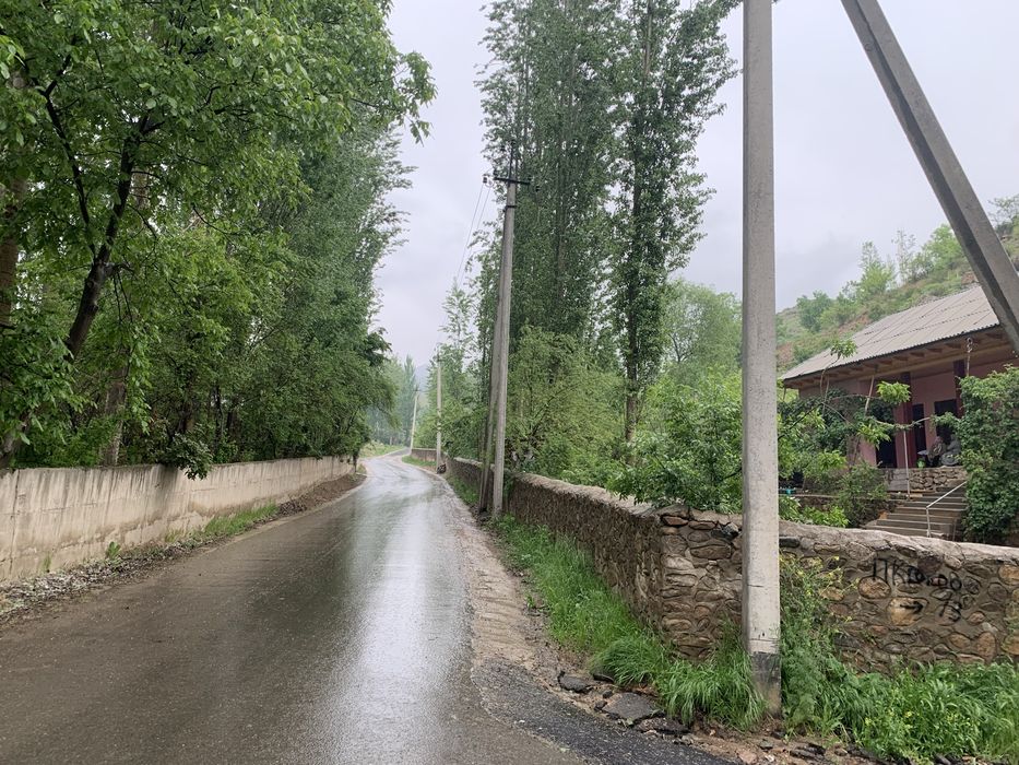 Dacha choyxona sotiladi