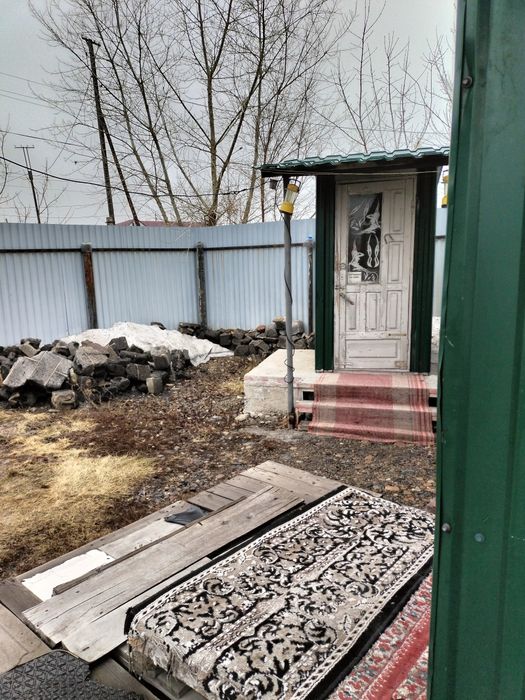 Продам коммерческий огороженный участок  .