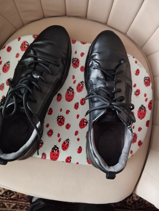 Обувки 43 номер -естествена кожа- немски