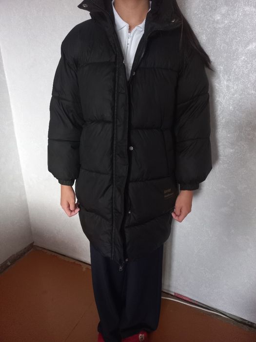 Детский пуховик осенний в отличном состоянии за 5000 тг черный