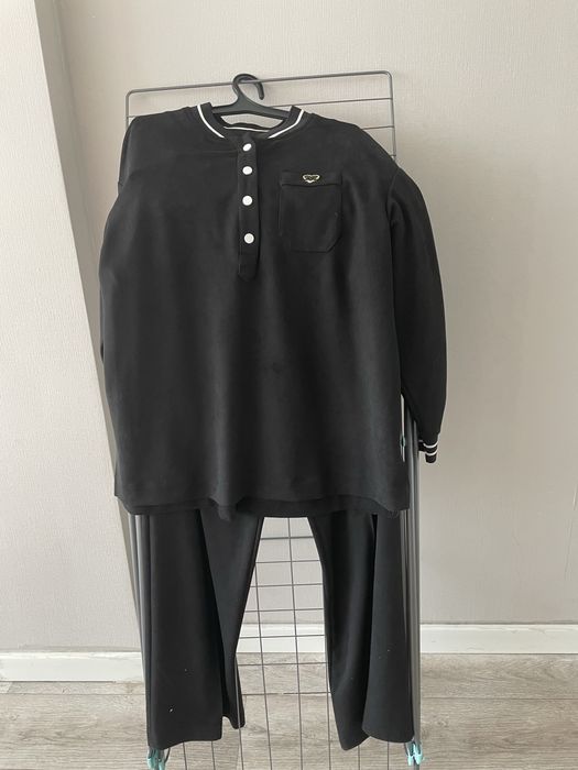 Продаю турецкии костюм