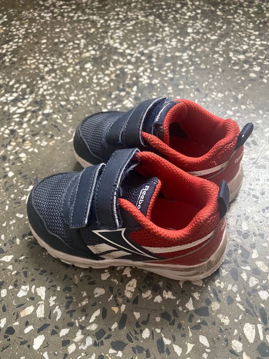 Маратонки Reebok за бебе