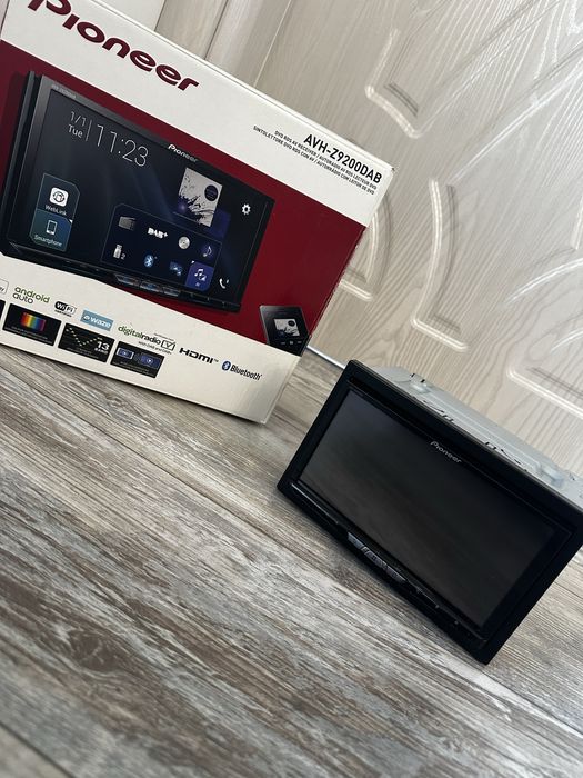 Pioneer avh-z9200dab като нов