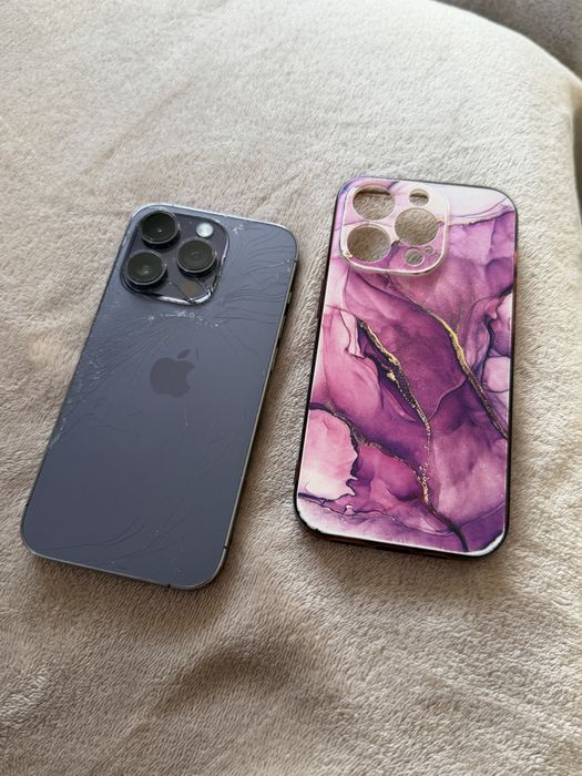 Iphone 14 pro oferta,vine cu mai multe huse,doar spatele este spart
