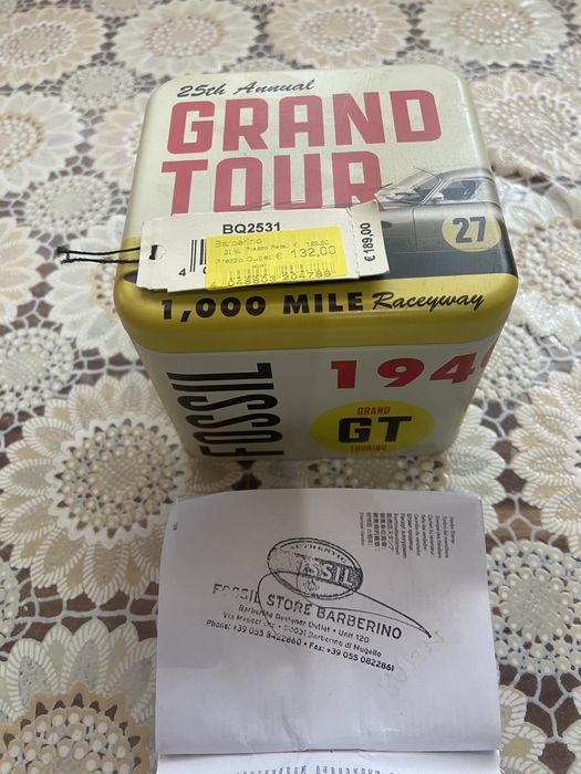 Vand ceas Fossil impecabil, special, din colectia proprie