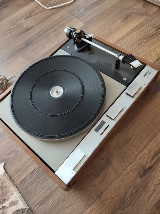 Pick up Thorens TD 125.