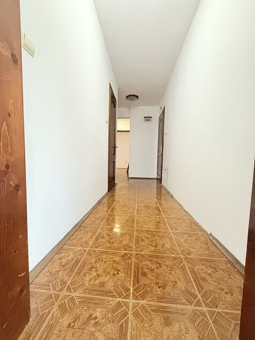 Продава се Тристаен апартамент в Пазарджик, Окръжна болница - 100 кв.м за 1500 €/кв.м - Снимка #1