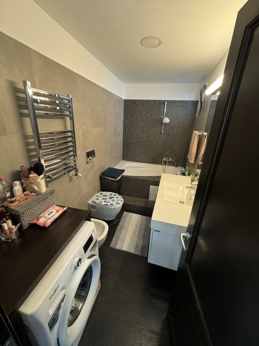 Inchiriez apartament ultralux centru!