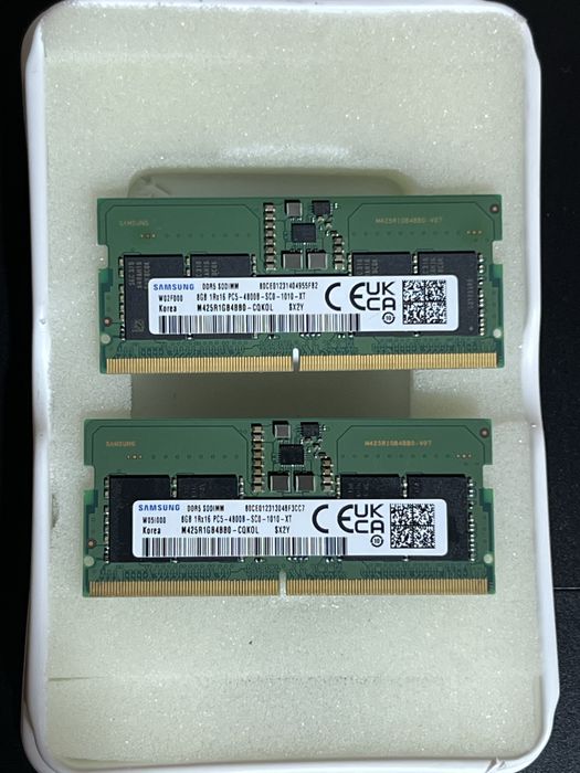 2×8 GB DDR5-4800 SO-DIMM, 1Rx16
