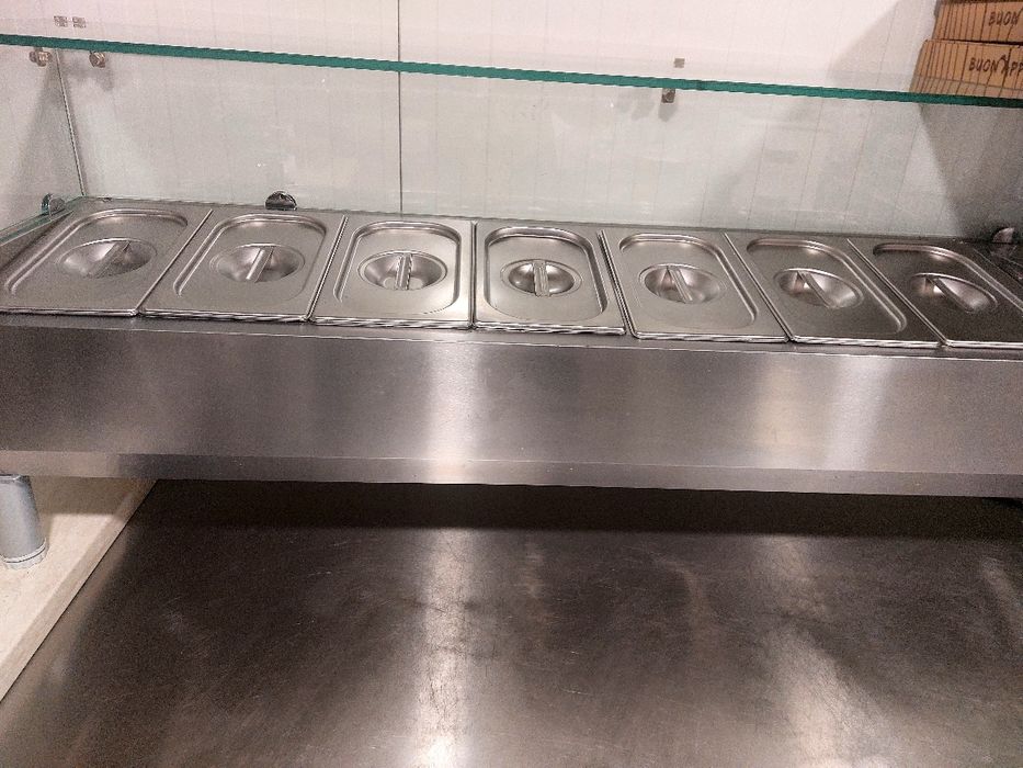 Хладилна витрина-салатен бар