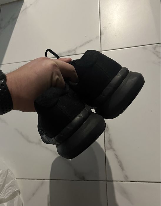 Кроссовки Demix 42 размер