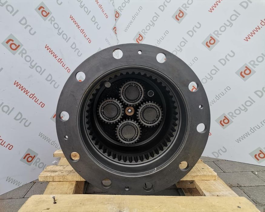 butuc roata komatsu pw220