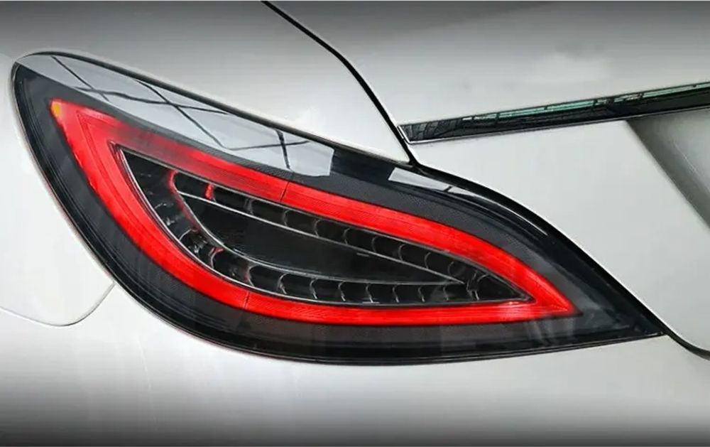 W218 C218 стопове ляв стоп десен стоп CLS Mercedes OLED опушени