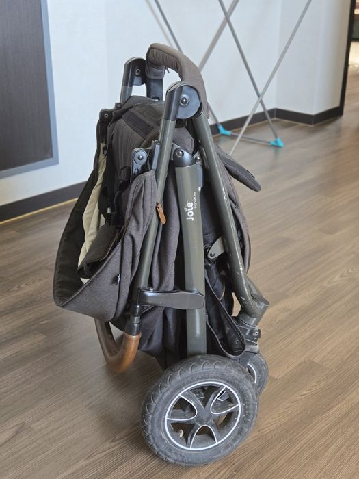 Коляска Joie Signature