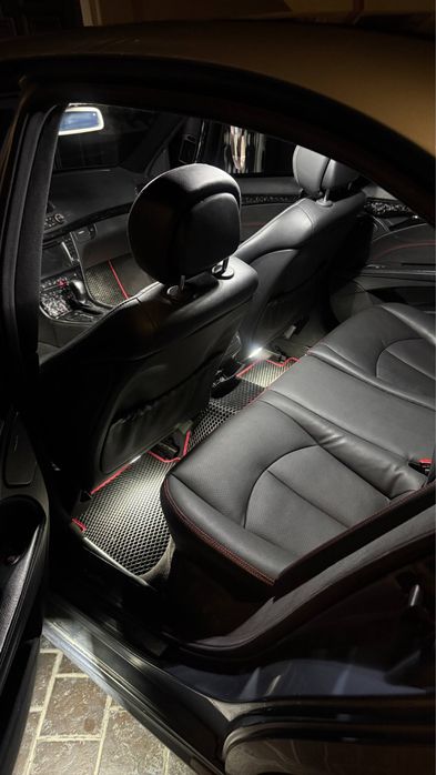 W211 Mercedes benz 3.7